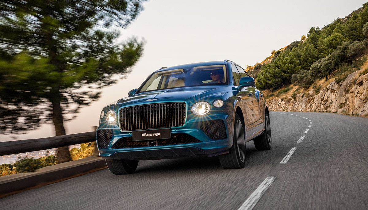 Bentley Bentayga EWB Azure Riviera Collection : inspirée par le monde du yachting