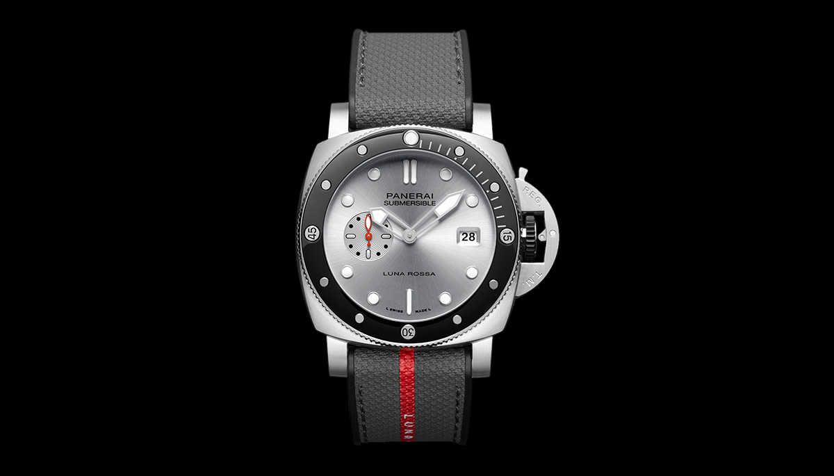 Panerai Submersible QuarantaQuattro Luna Rossa